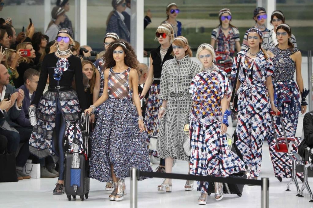 La donna viaggiatrice di Chanel vola a Brooklyn La donna viaggiatrice di Chanel vola a Brooklyn