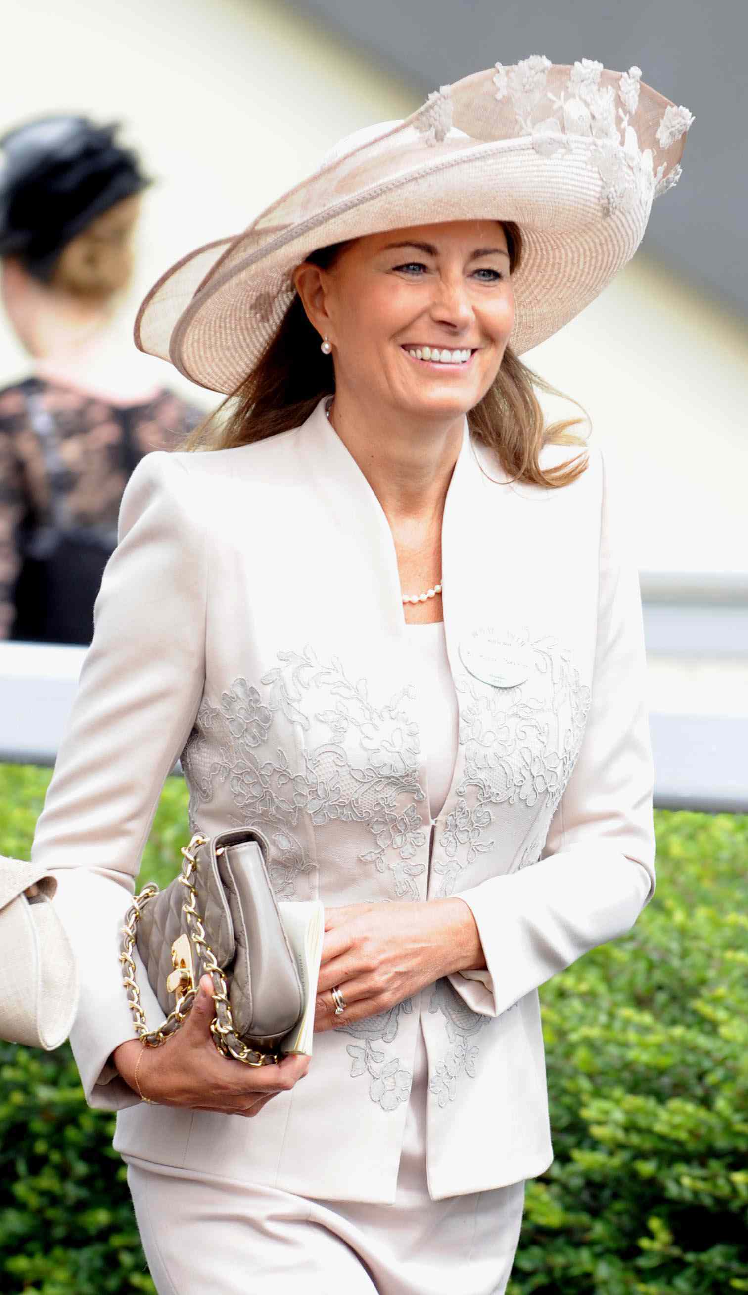 Carole Middleton: il mio Natale con George e Charlotte Carole Middleton: il mio Natale con George e Charlotte