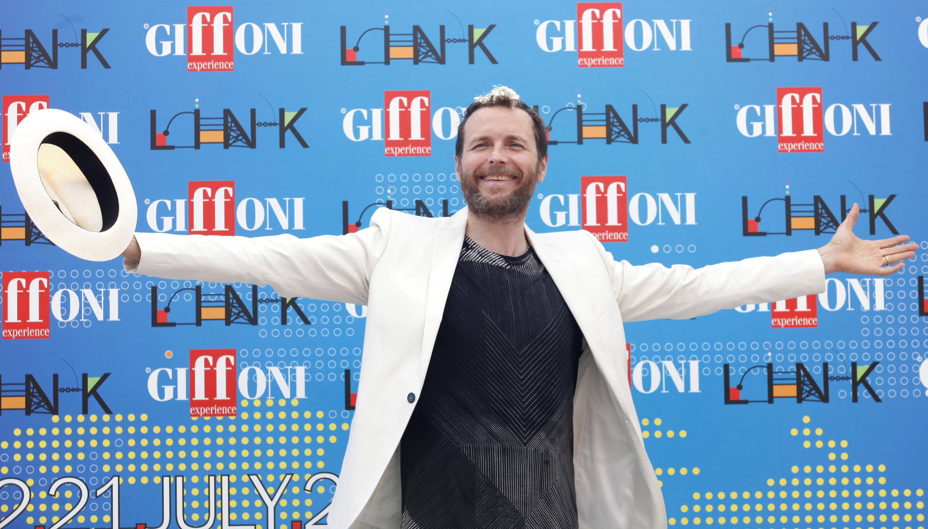 Gli auguri social di Jovanotti per la figlia Gli auguri social di Jovanotti per la figlia