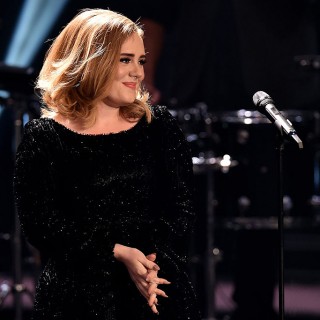 Adele è dimagrita con la dieta da mille calorie al giorno