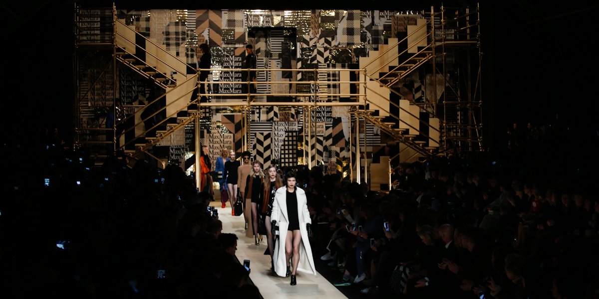 Max Mara, universo Art Deco in passerella Max Mara, universo Art Deco in passerella