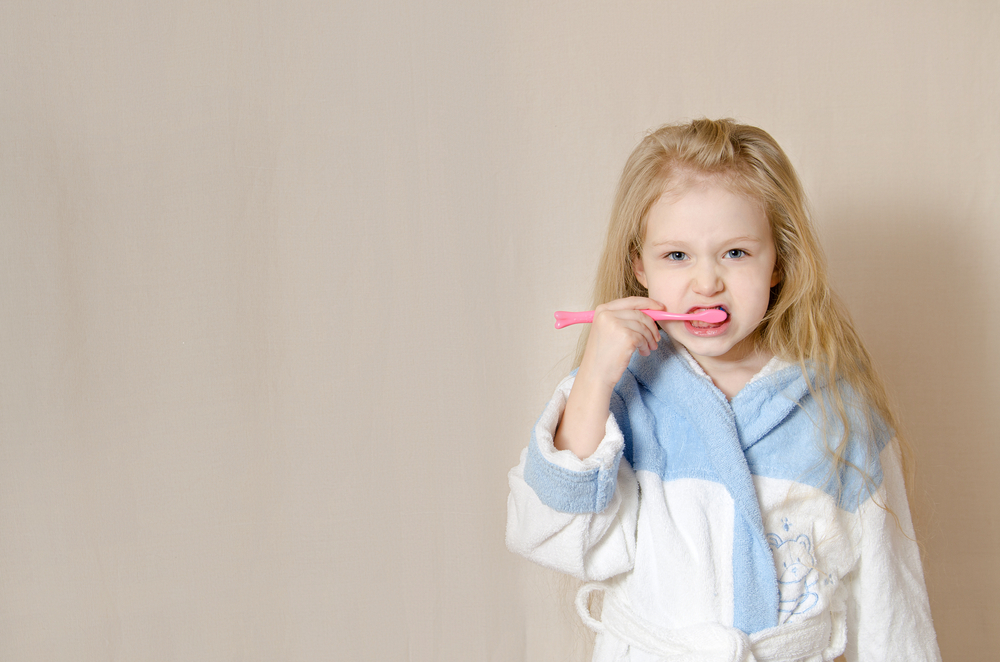 Denti bambini, i consigli per prevenire e curare la carie Denti bambini, i consigli per prevenire e curare la carie