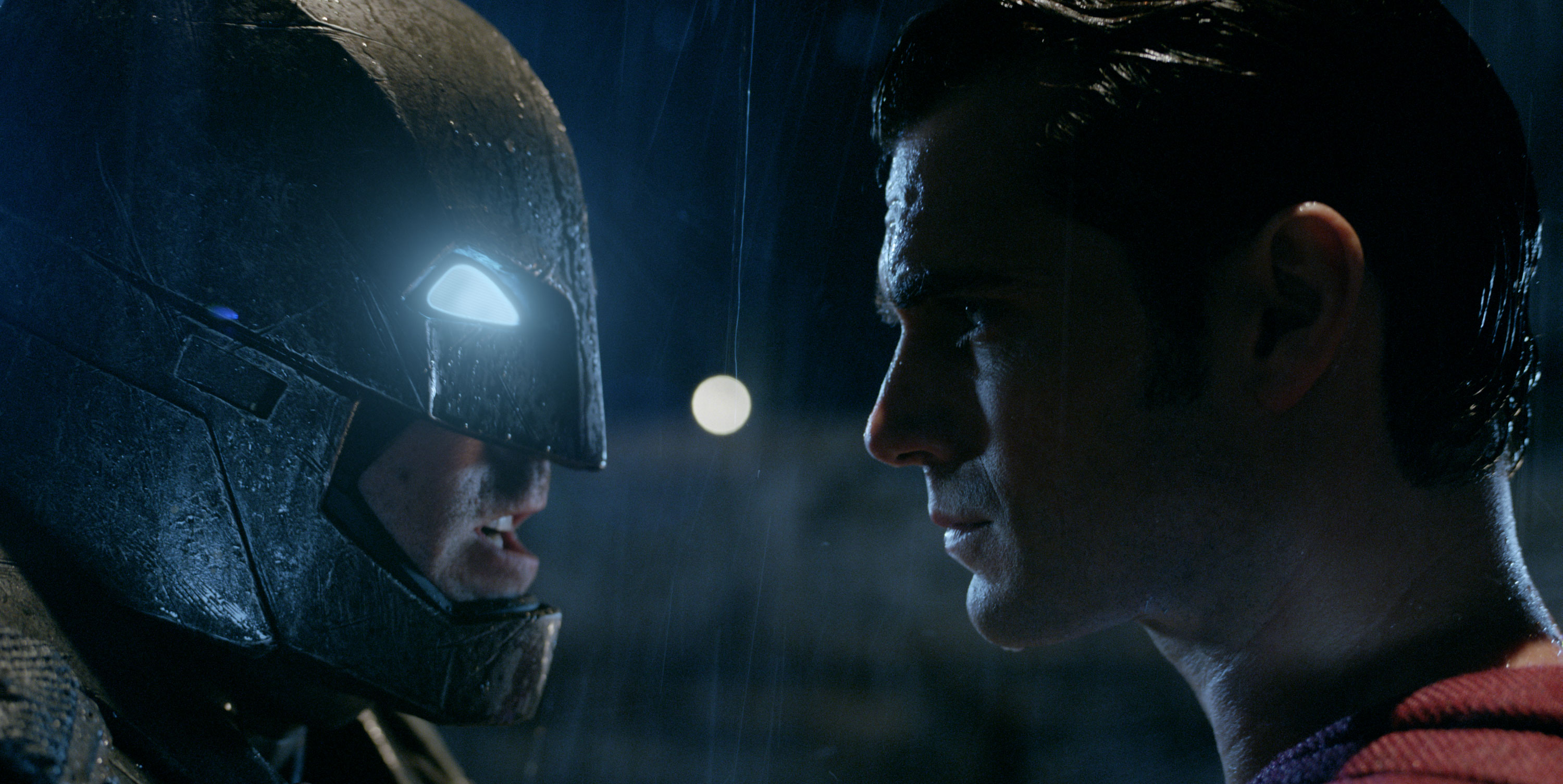 Batman v Superman: 5 cose da sapere Batman v Superman: 5 cose da sapere
