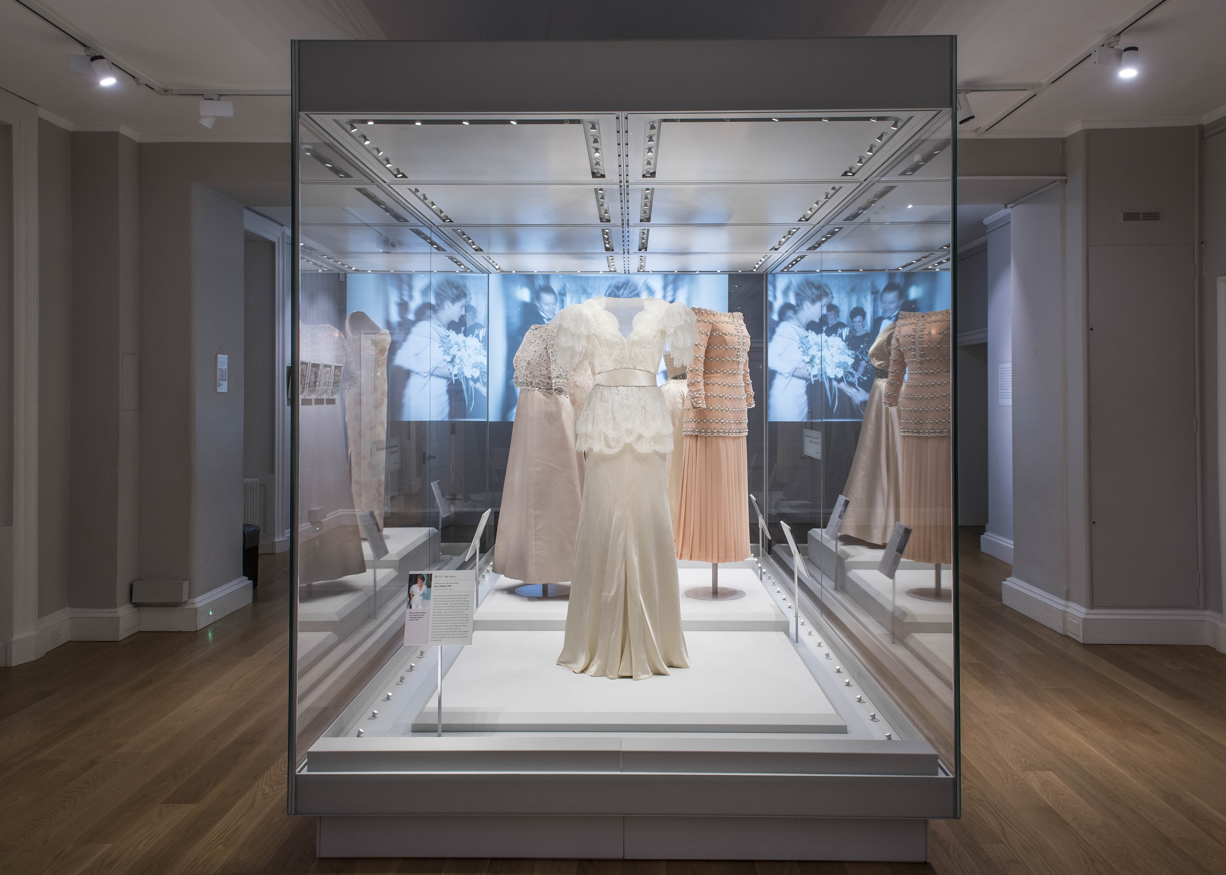 Fashion Rules: stile reale in mostra dalla Regina a Lady D Fashion Rules: stile reale in mostra dalla Regina a Lady D
