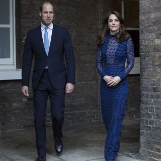 Kate Middleton stupisce con un abito trasparente a pois