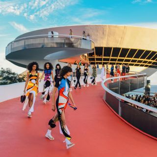 Louis Vuitton a Rio con la collezione Cruise: le tendenze