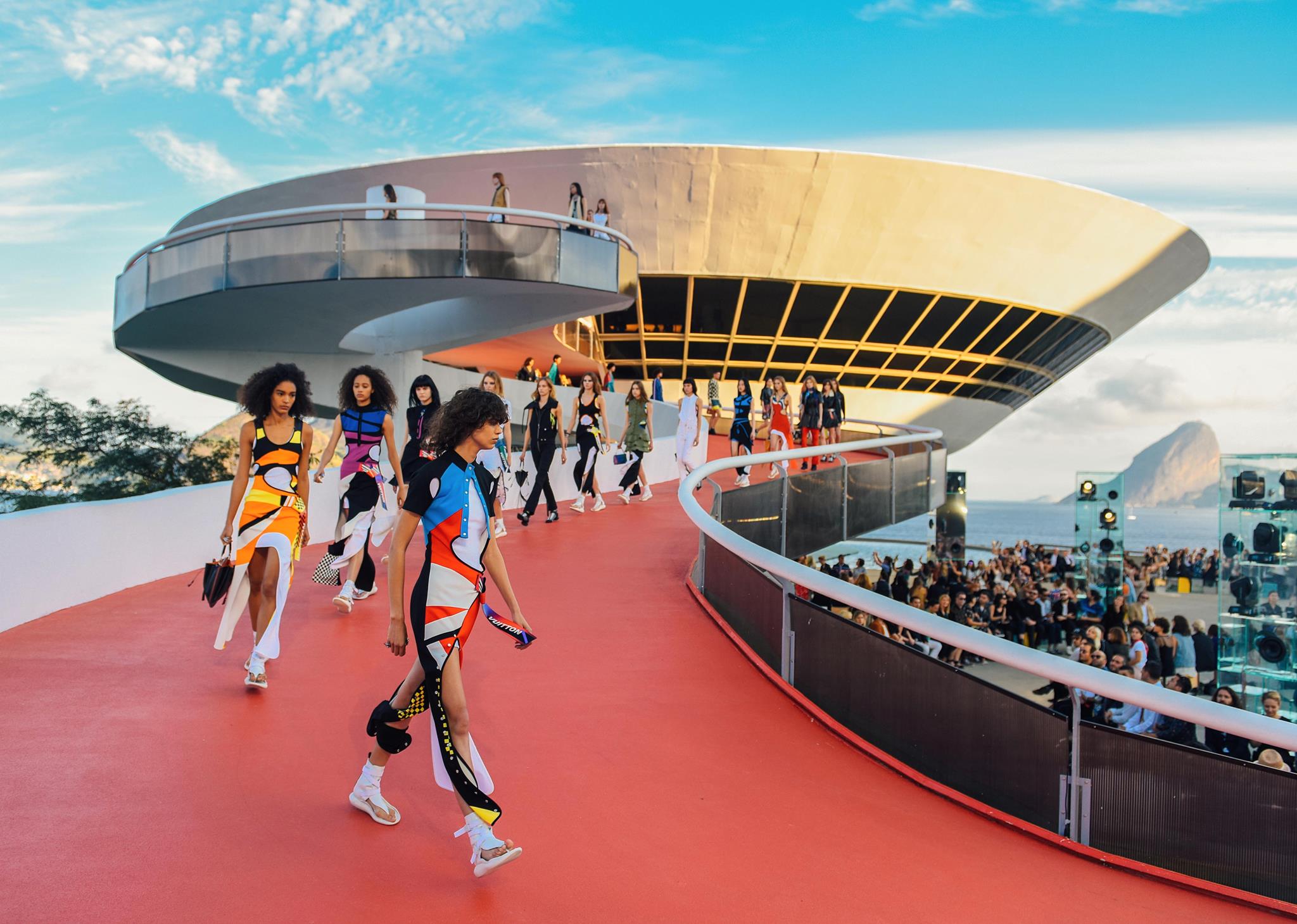 Louis Vuitton a Rio con la collezione Cruise: le tendenze Louis Vuitton a Rio con la collezione Cruise: le tendenze