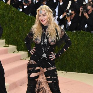 Madonna: look bondage per il Met Gala