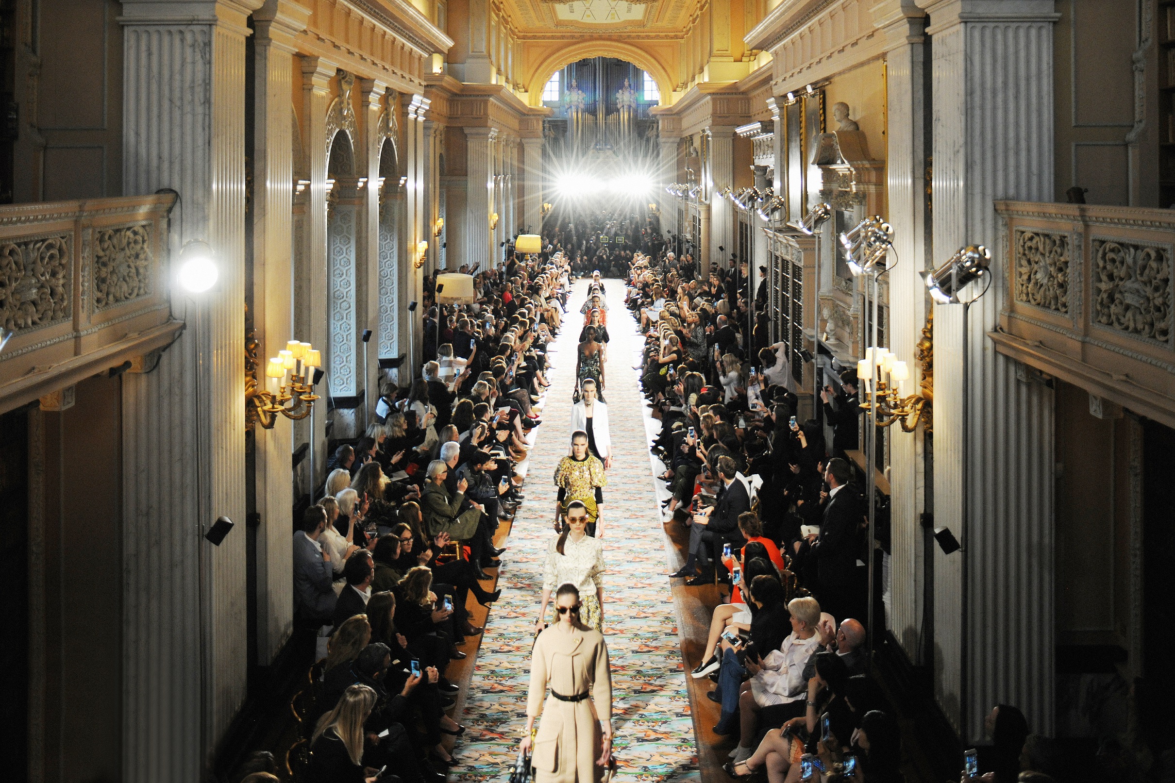 Dior Cruise 2017 sfila a Londra: 6 cose da sapere Dior Cruise 2017 sfila a Londra: 6 cose da sapere