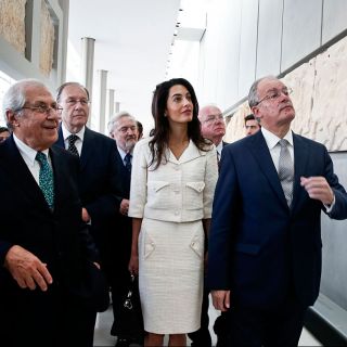 Tutti i look di Amal Clooney ispirati a Jackie Kennedy