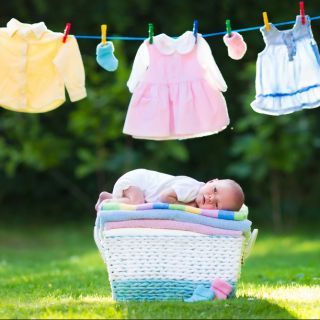 Come vestire un neonato