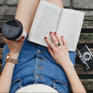 Libri per ragazze: le storie da leggere in vacanza