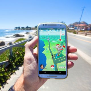 Pokemon Go in Italia: quanto costa e come evitare il virus