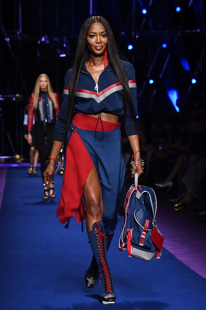 Naomi Campbell torna in passerella per Versace Naomi Campbell torna in passerella per Versace