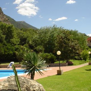 Villa Le Ginestre, un matrimonio nei profumi del mediterraneo