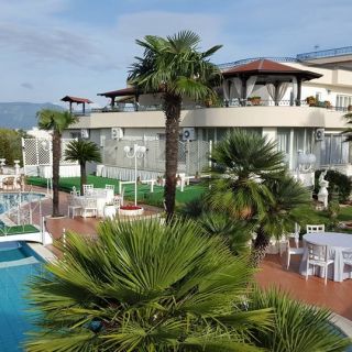 Ristorante LaTerrazza associato a Villa Venere
