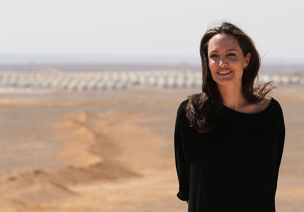 Angelina Jolie parla per la prima volta del divorzio da Brad Angelina Jolie parla per la prima volta del divorzio da Brad