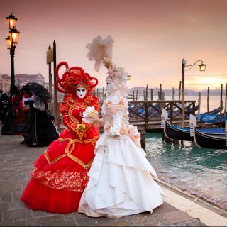 Vestiti e maschere del Carnevale di Venezia