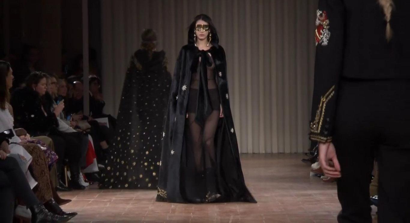 Alberta Ferretti, in passerella la magia di Venezia Alberta Ferretti, in passerella la magia di Venezia