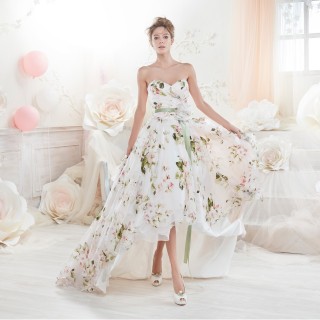 I vestiti da sposa corti e colorati più belli per il 2018