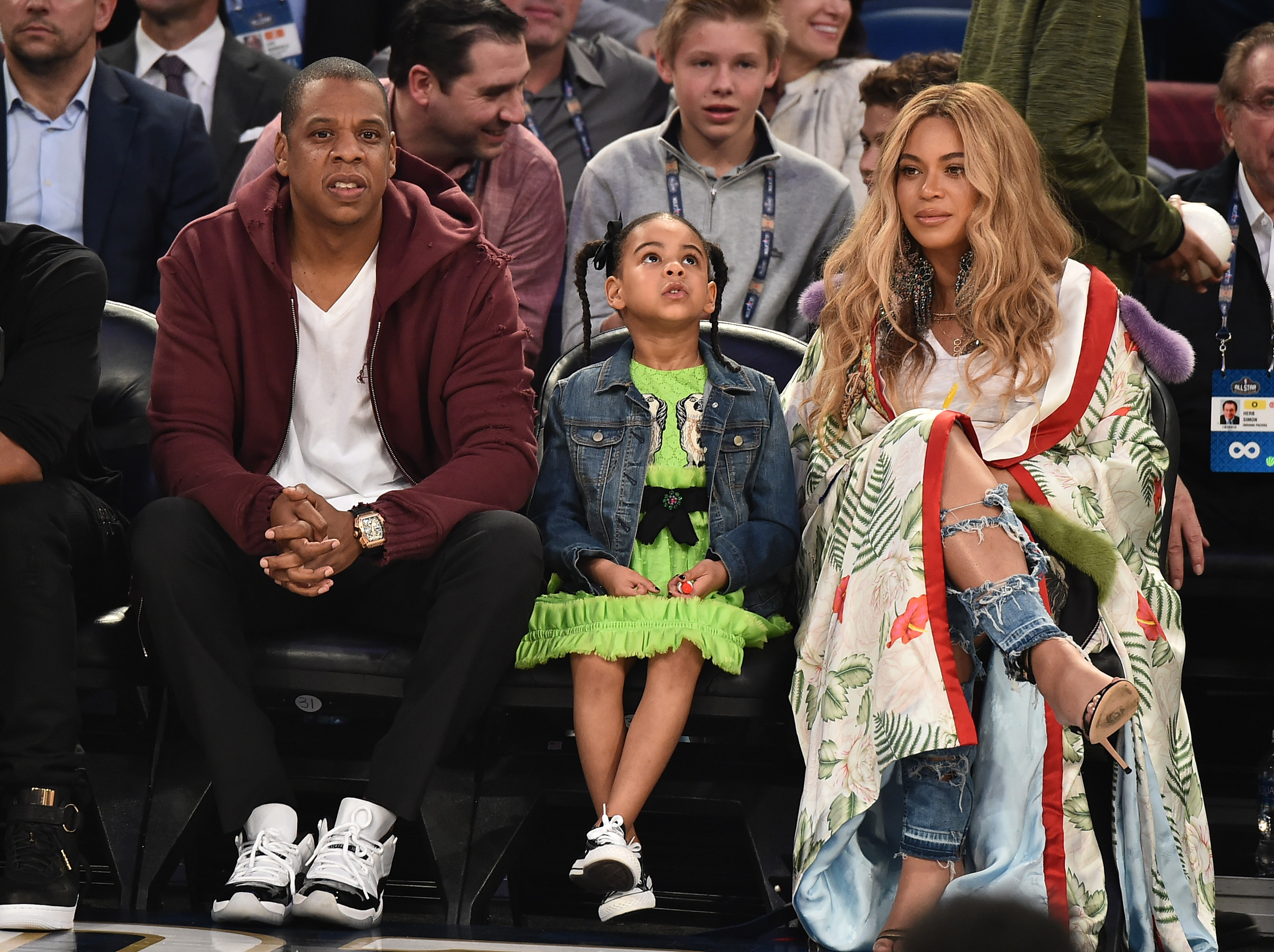 Beyoncé ha partorito due gemelle? Lo svela Barack Obama Beyoncé ha partorito due gemelle? Lo svela Barack Obama
