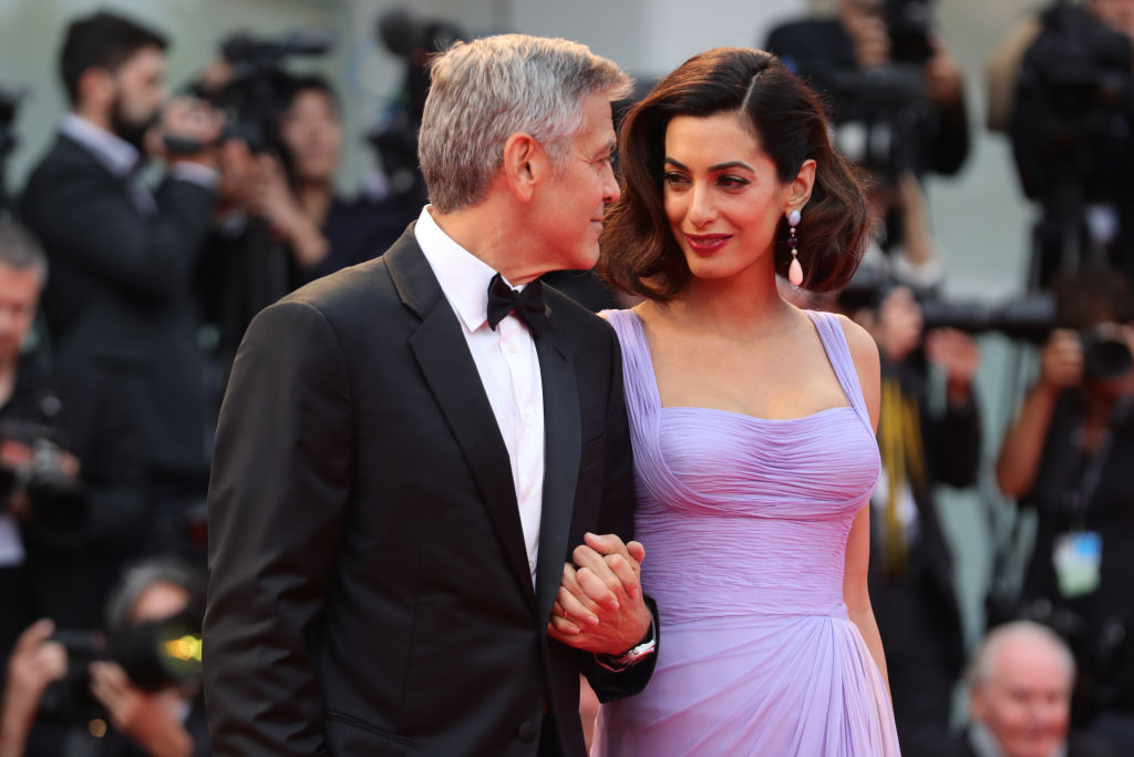 Amal Clooney: come ricreare il falso bob mostrato a Venezia Amal Clooney: come ricreare il falso bob mostrato a Venezia
