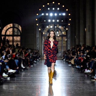 Givenchy: il debutto di Clare Waight Keller