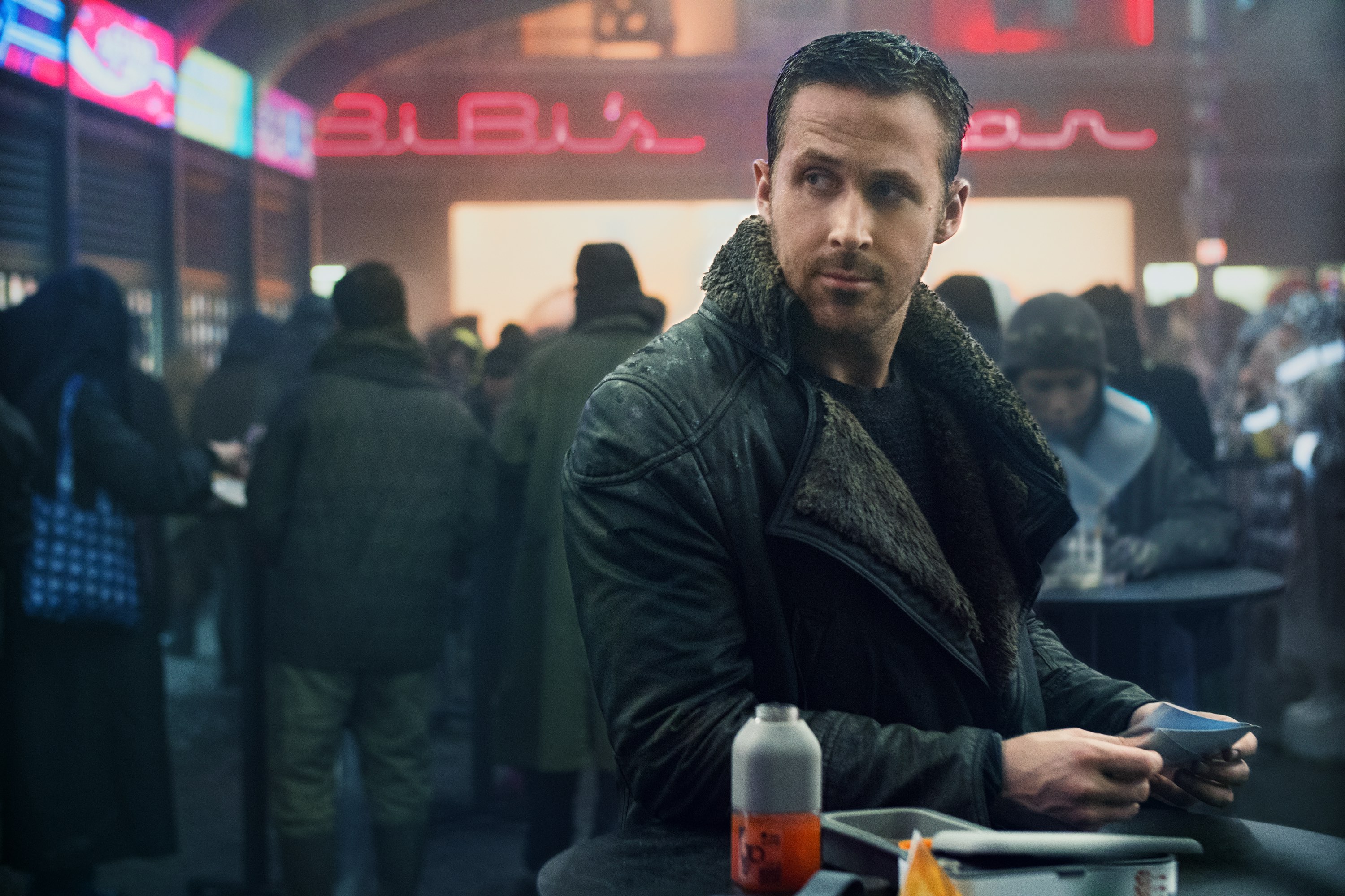 La recensione di Blade Runner 2049 con Ryan Gosling La recensione di Blade Runner 2049 con Ryan Gosling