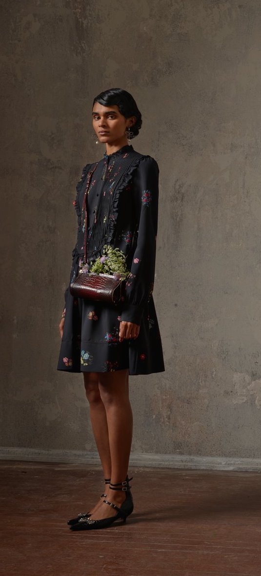 Vestiti a fiori, i più belli della moda autunno inverno 2017-2018, foto e prezzi Vestiti a fiori, i più belli della moda autunno inverno 2017-2018, foto e prezzi