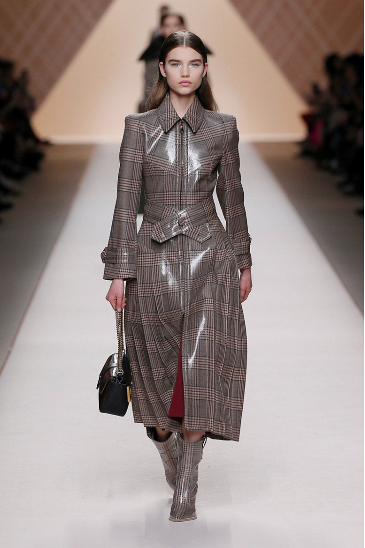 Fendi, sfilata Autunno-Inverno 2018/19, le foto Fendi, sfilata Autunno-Inverno 2018/19, le foto