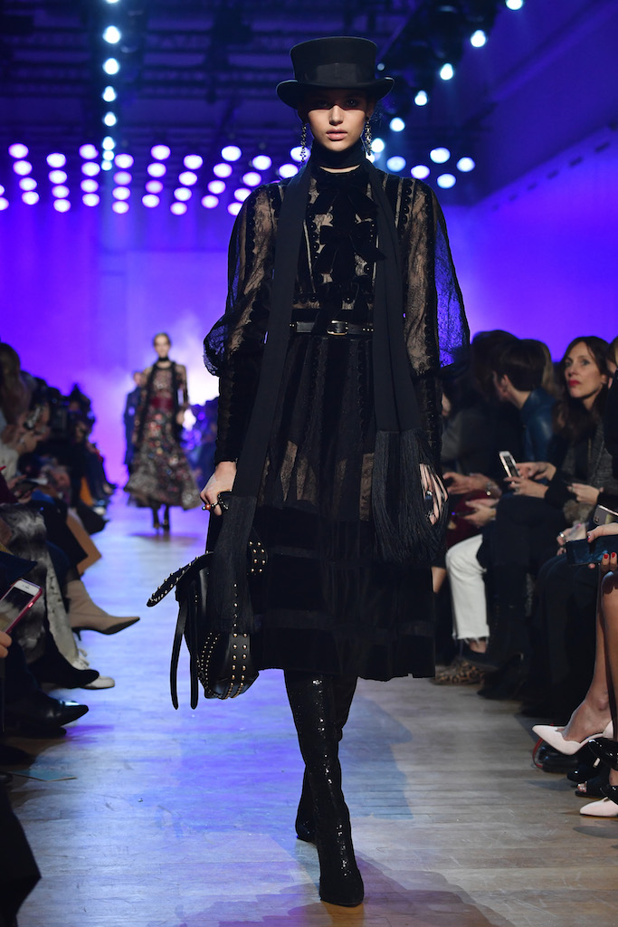Elie Saab, la sfilata Autunno-Inverno 2018/19, le foto Elie Saab, la sfilata Autunno-Inverno 2018/19, le foto