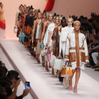 Fendi: la donna è pratica