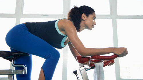 routine per perdere peso su una cyclette