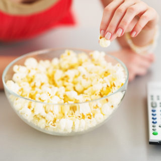 Festa della Donna: 10 serie tv da vedere con le amiche Festa della Donna: 10 serie tv da vedere con le amiche