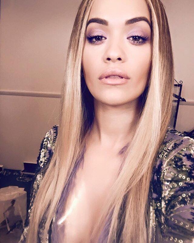 Rita Ora, popstar trasformista e superhot