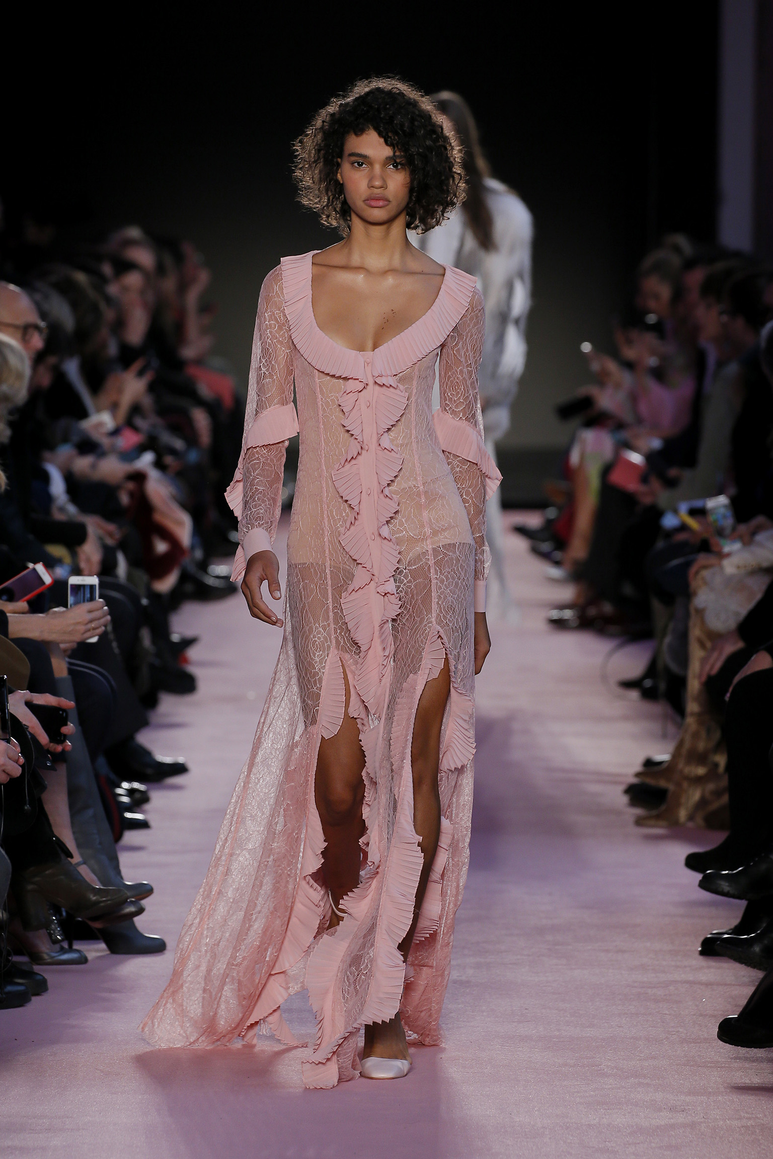 Blumarine, la sfilata Autunno-Inverno 2018/19, le foto