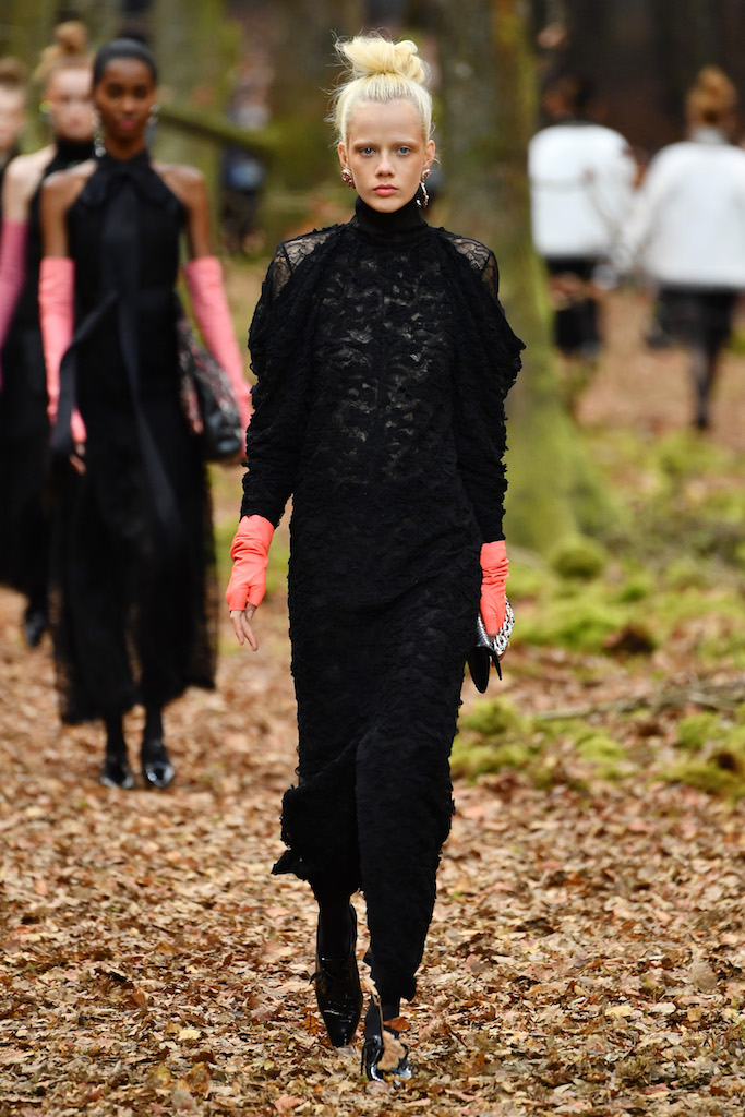 Chanel, la sfilata Autunno-Inverno 2018/19, le foto