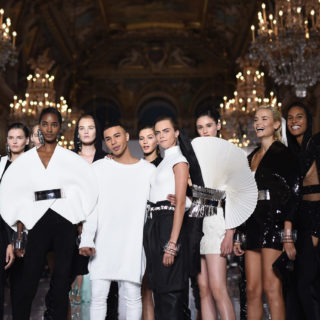Balmain, quando la moda è eccesso Balmain, quando la moda è eccesso
