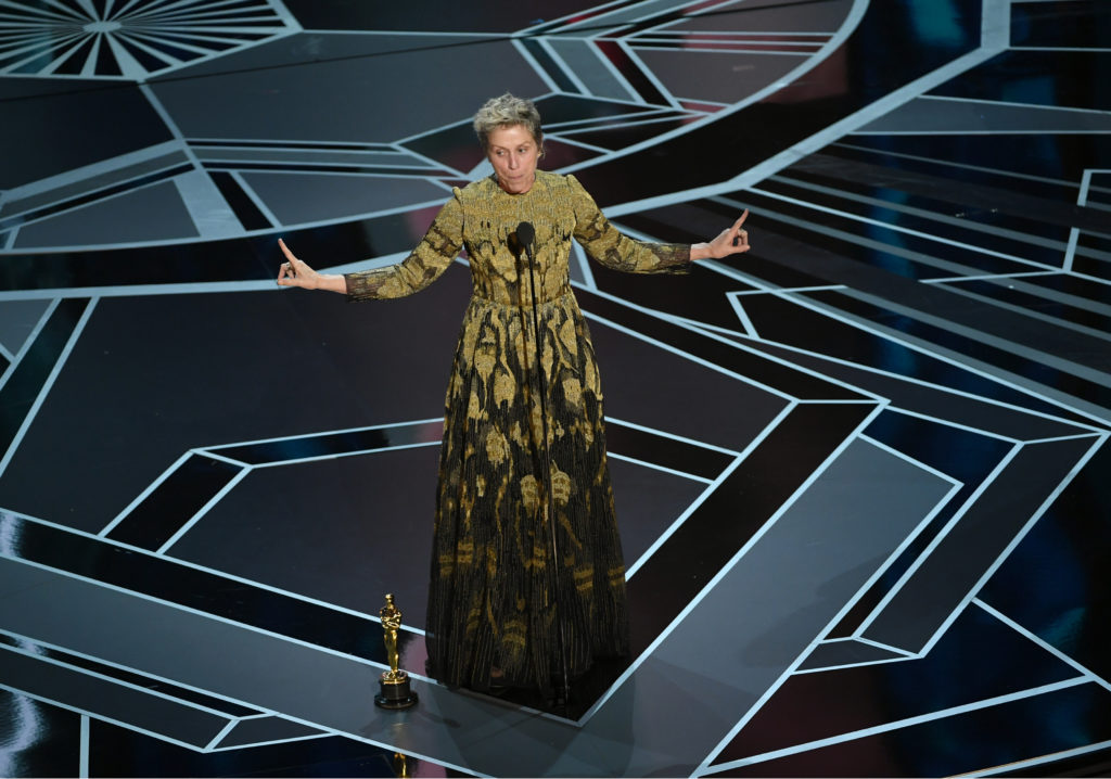 Frances McDormad riceve l'Oscar come miglior attrice per Tre manifesti a Ebbing, Missouri