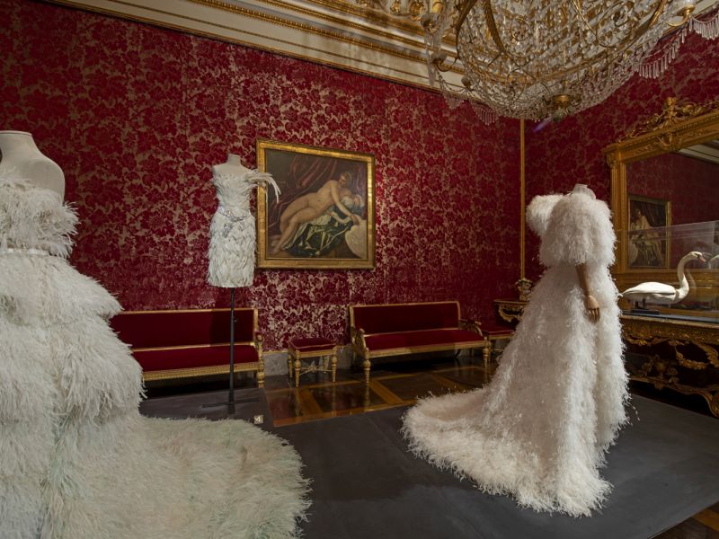 Una delle sale espositive al Museo della moda di Firenze