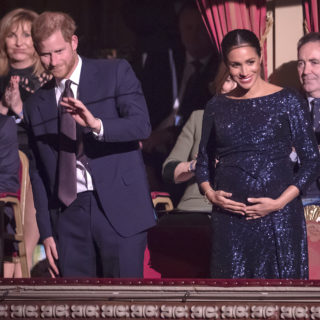 Meghan Markle splende con i gioielli di Diana