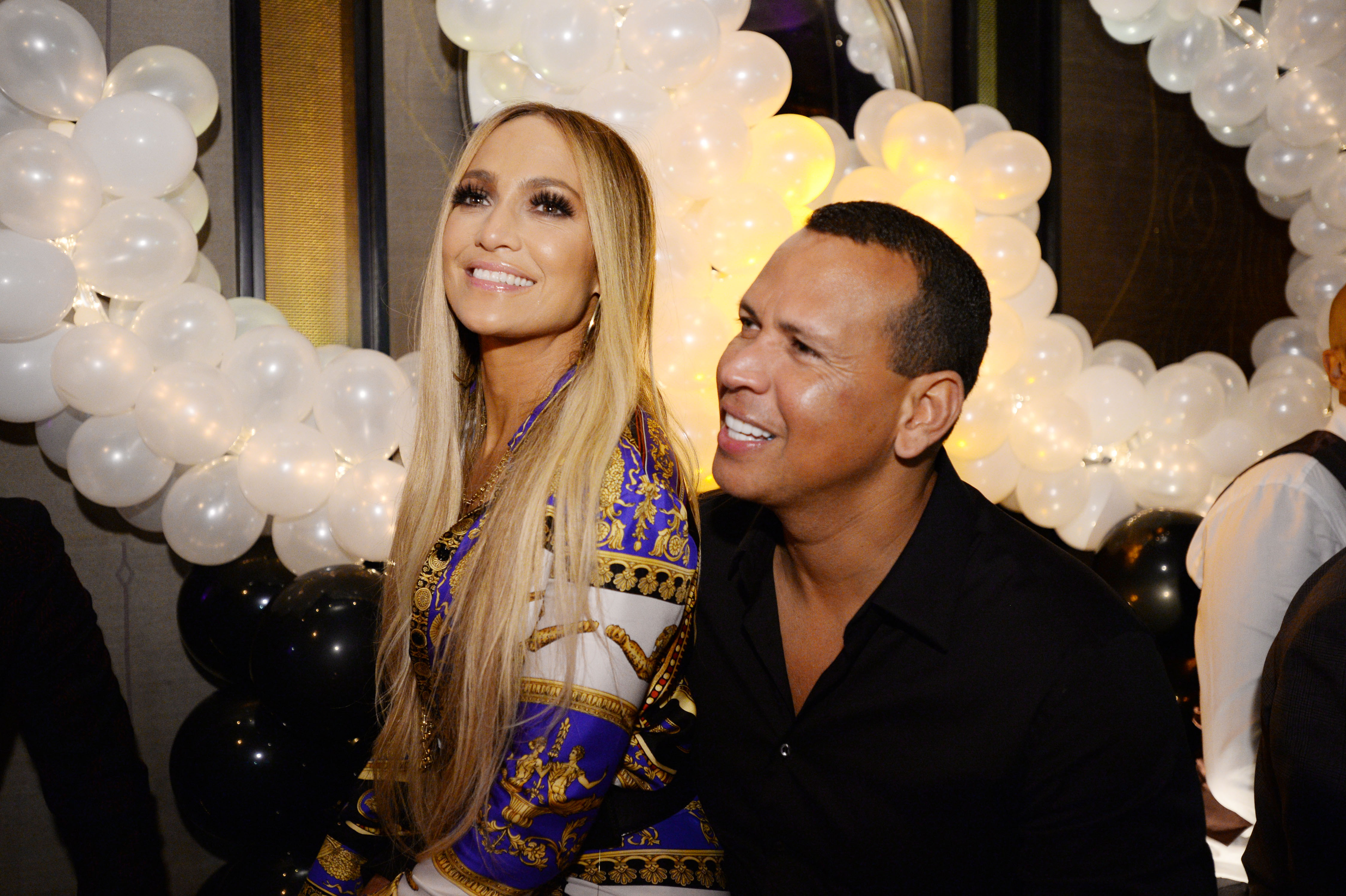 Jennifer Lopez dichiara il suo amore per Alex