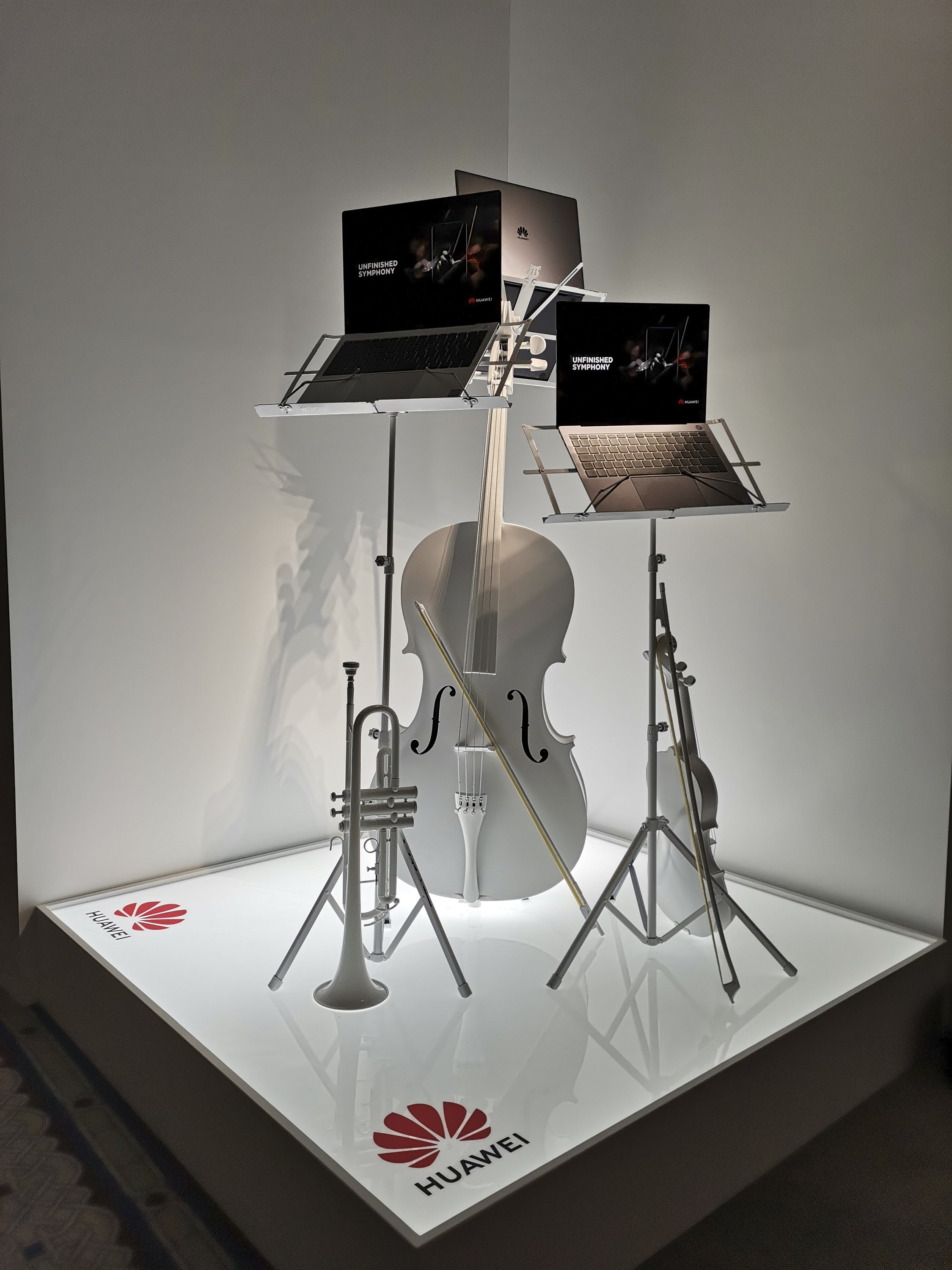 Presentato a Londra Huawei "Unfinished Symphony"