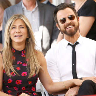 Jennifer Aniston: auguri di compleanno dall'ex Theroux Jennifer Aniston: auguri di compleanno dall'ex Theroux