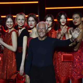 Emporio Armani, ode al rosso
