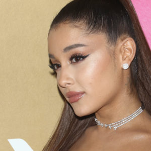 Ariana Grande: allarme falso per una sparatoria a casa sua Ariana Grande: allarme falso per una sparatoria a casa sua