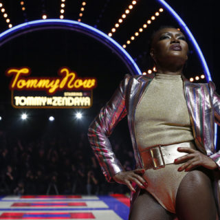 Grace Jones: modella a 70 anni per TommyXZendaya Grace Jones: modella a 70 anni per TommyXZendaya