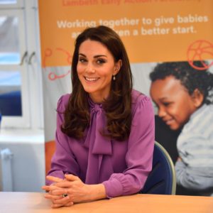 Kate Middleton: errore di stile con la blusa Gucci Kate Middleton: errore di stile con la blusa Gucci