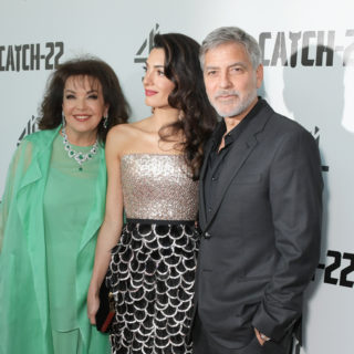 George Clooney: red carpet a Londra con Amal e la suocera
