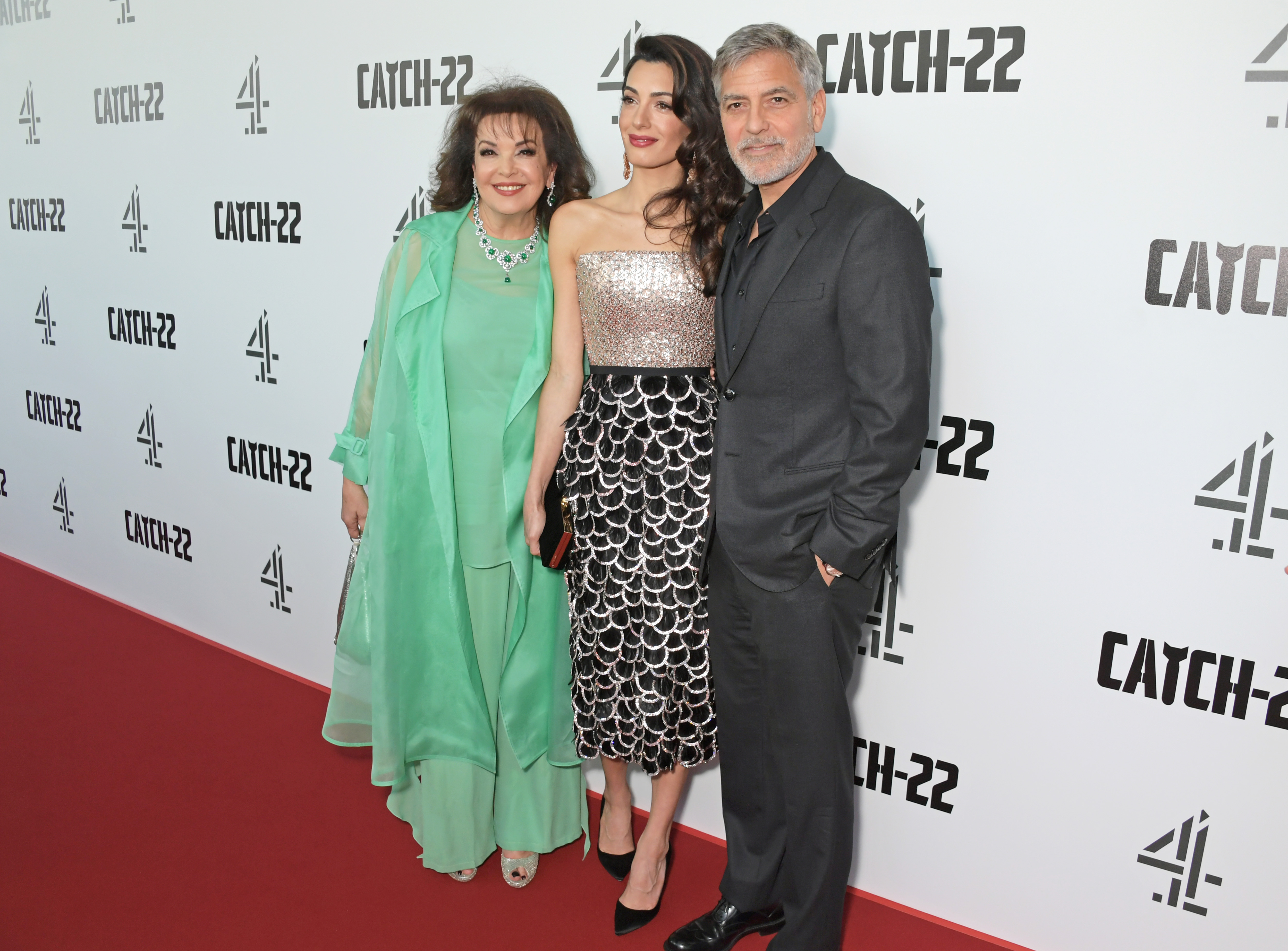 George Clooney sul red carpet con la suocera